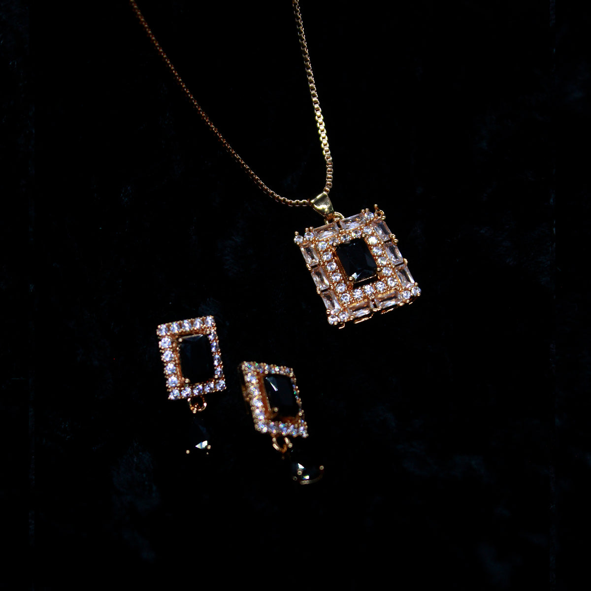 Alkyara Sunstone Cascade Set
