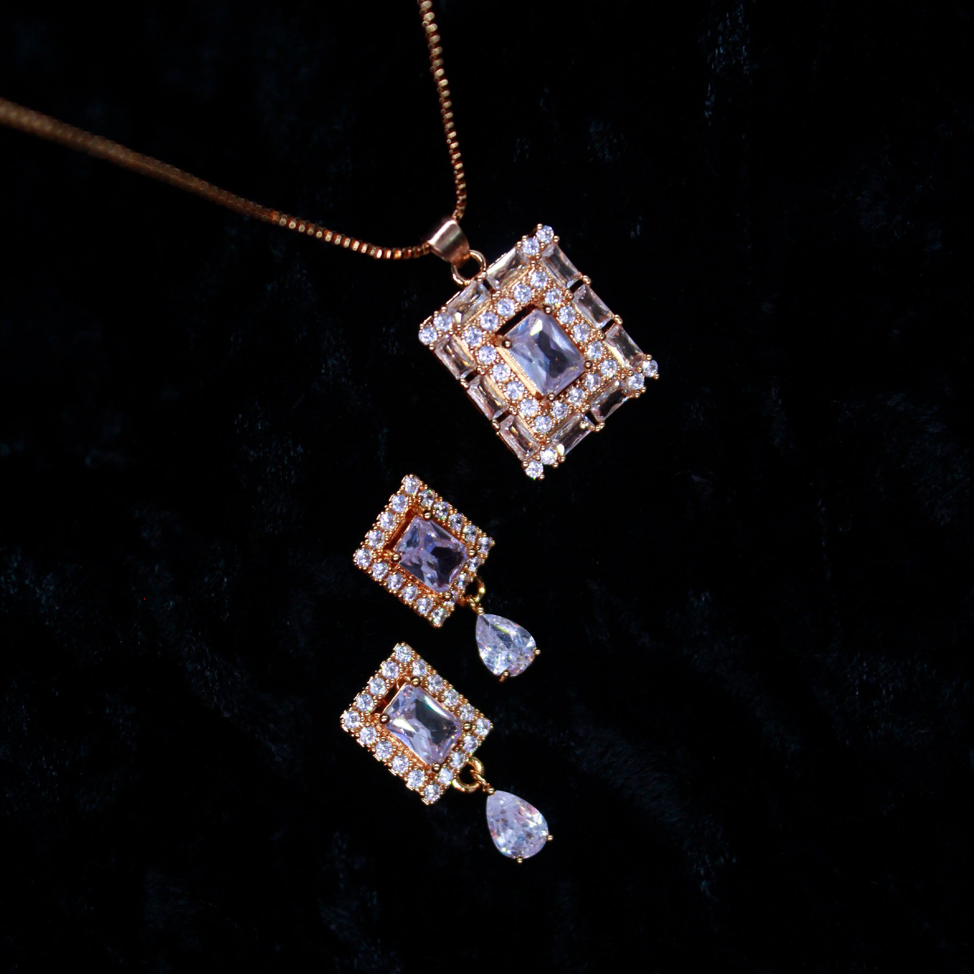Alkyara Sunstone Cascade Set