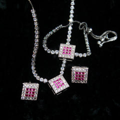 Alkyara Radiant Square Bracelet Set