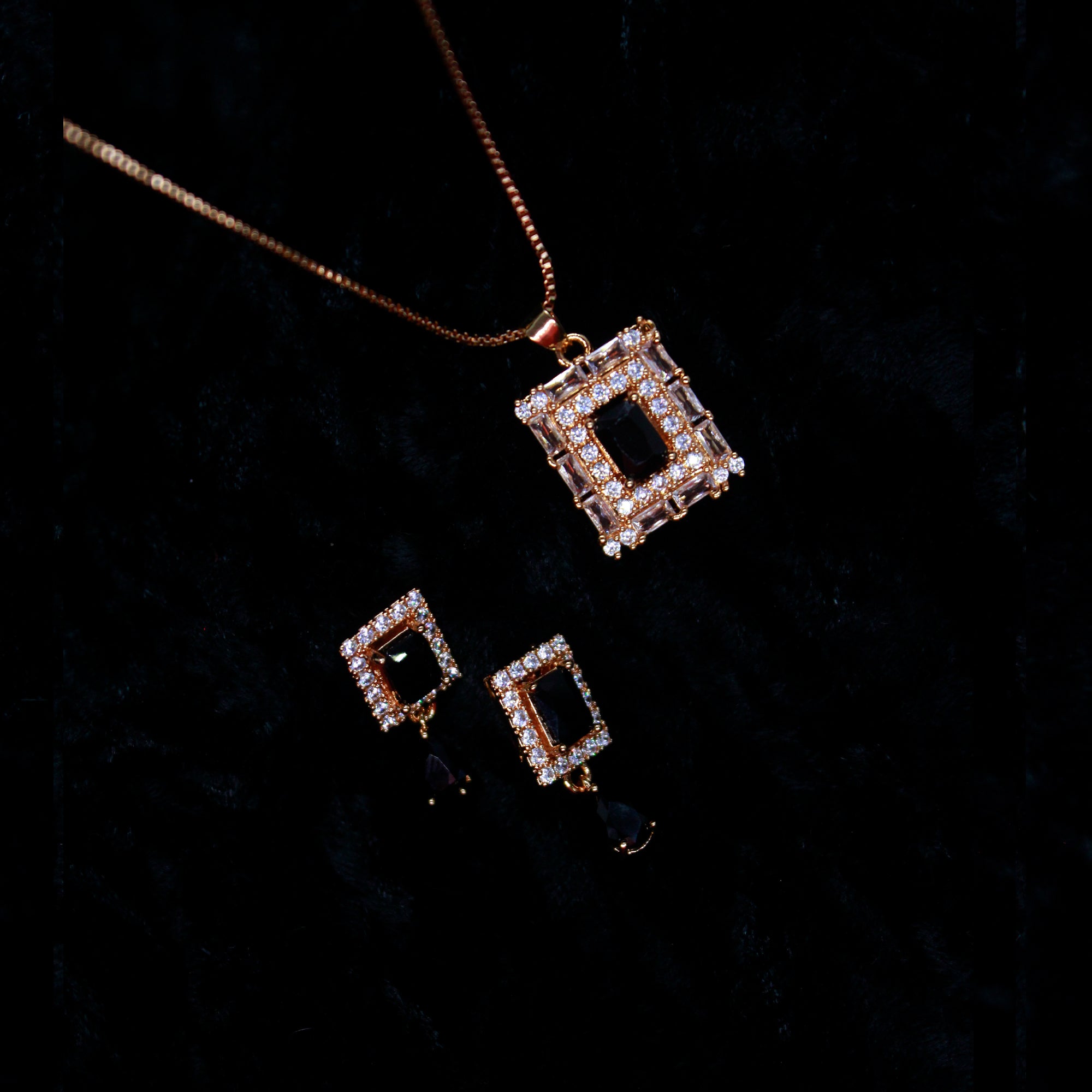 Alkyara Sunstone Cascade Set