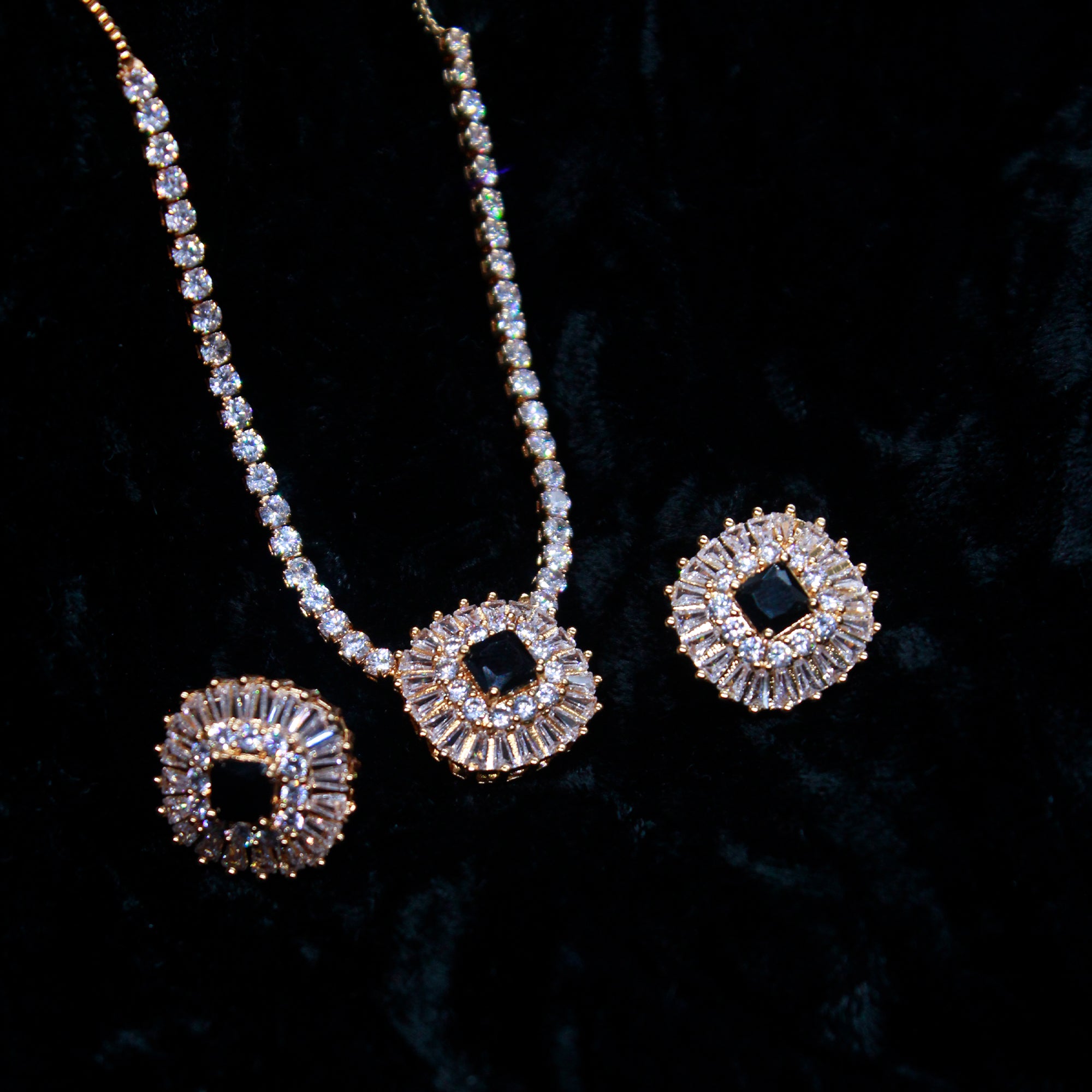 Alkyara Regal Cut Bracelet Set