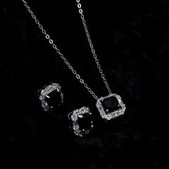 Alkyara Modern Noir Pendant Set