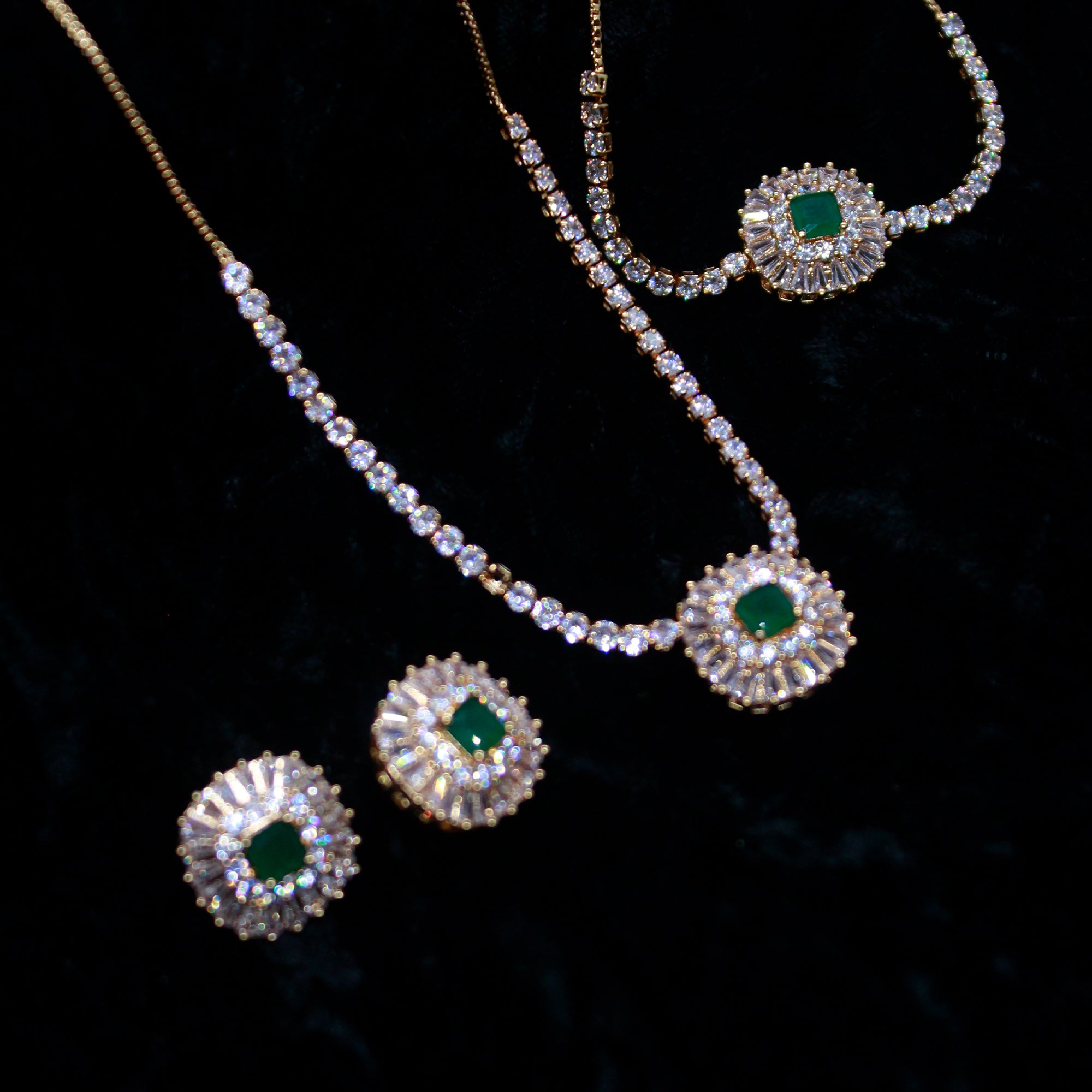 Alkyara Regal Cut Bracelet Set