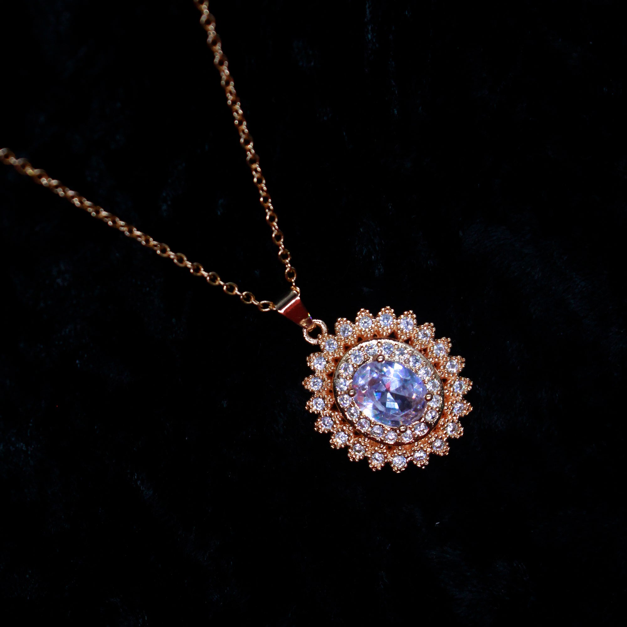 Alkyara Victorian Charm Pendant Set